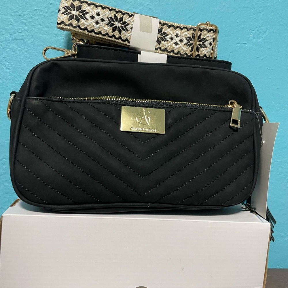 Black Crossbody Bag - Picture 7 of 8